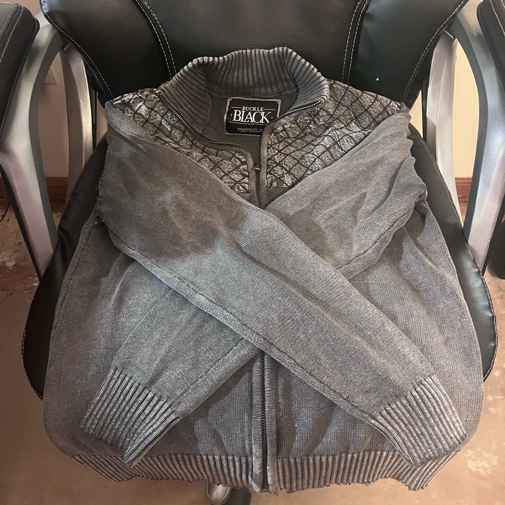 Buckle Black Men's Gray Quilted-Collar Full Zip Sweater Jacket